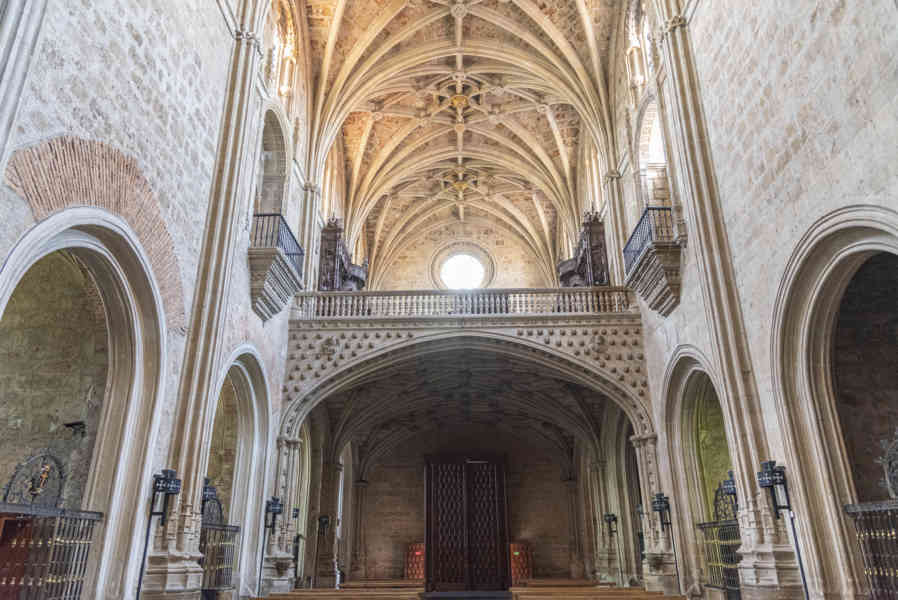 León 080 - convento de San Marcos - iglesia.jpg